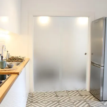 Blue Twenty Two - / Oporto Apartman