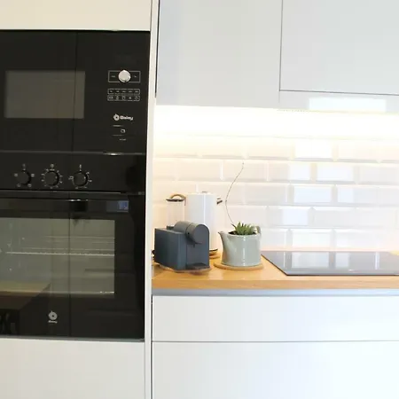 Blue Twenty Two - / Oporto Apartman