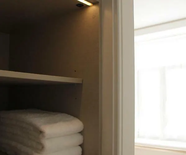 Blue Twenty Two - / Oporto