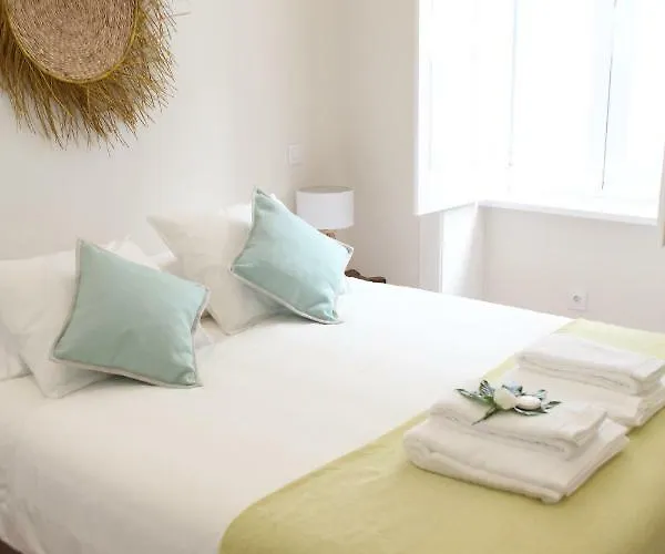 Blue Twenty Two - / Oporto *